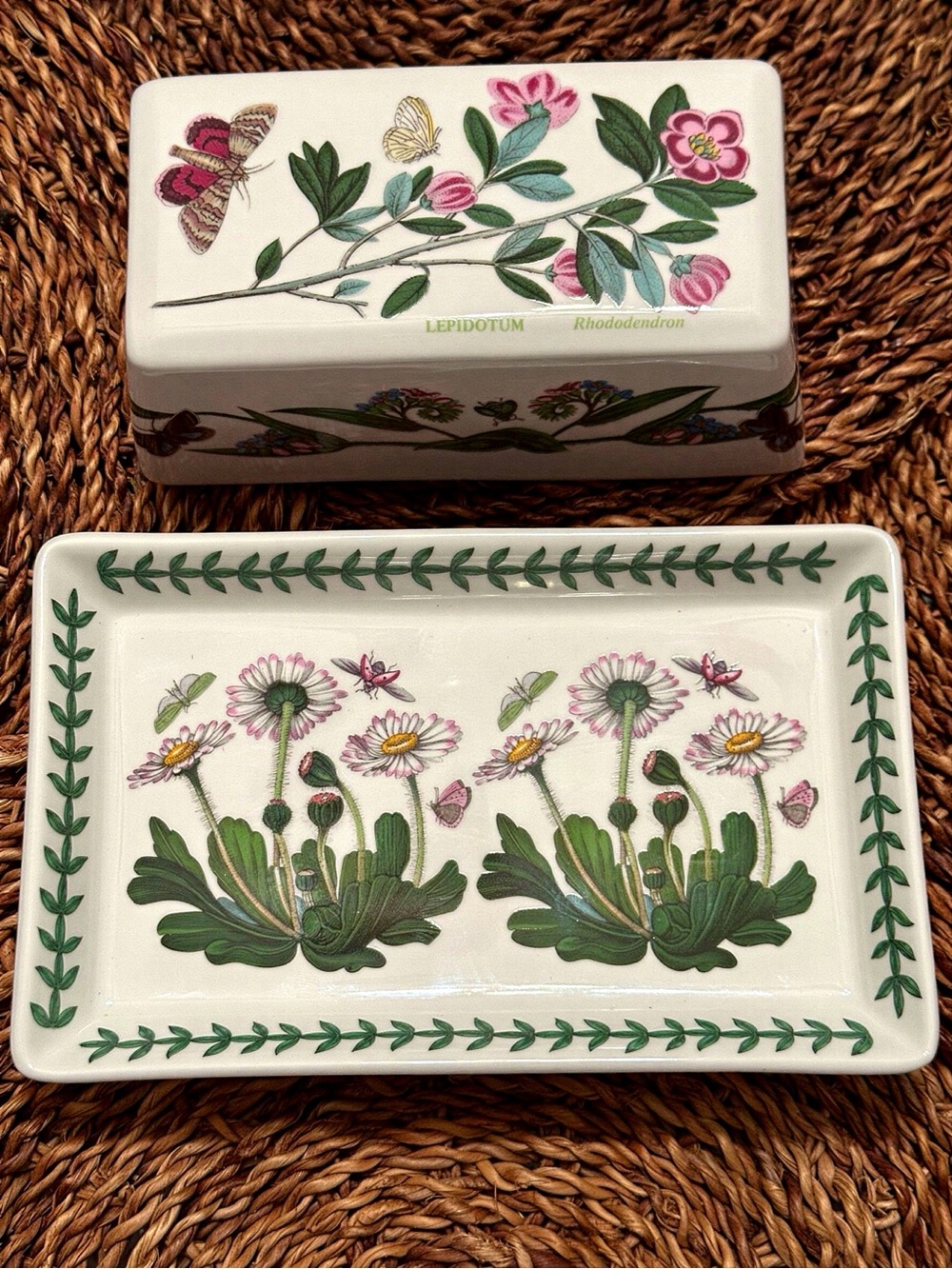 Vintage Portmeirion Botanic Garden (Lepidotum/Rhododendron) Covered Butter Dish - Picture 2 of 5